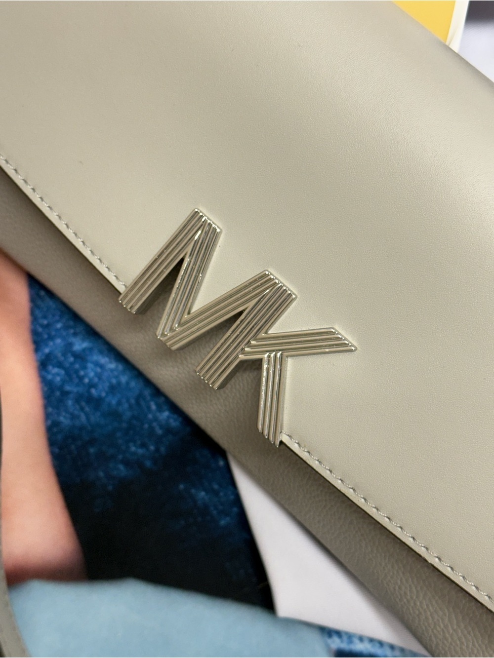(new+tag) Michael Kors Montgomery leather large crossbody clutch grey crossbody - Picture 8 of 12